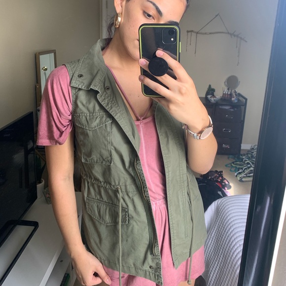 Green Vest Jacket - Picture 4 of 4